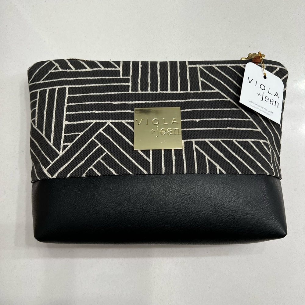 Small cosmetic travel bag